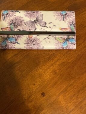 Kim Rogers Butterfly Floral Card Holder - Purple & Blue on Cream